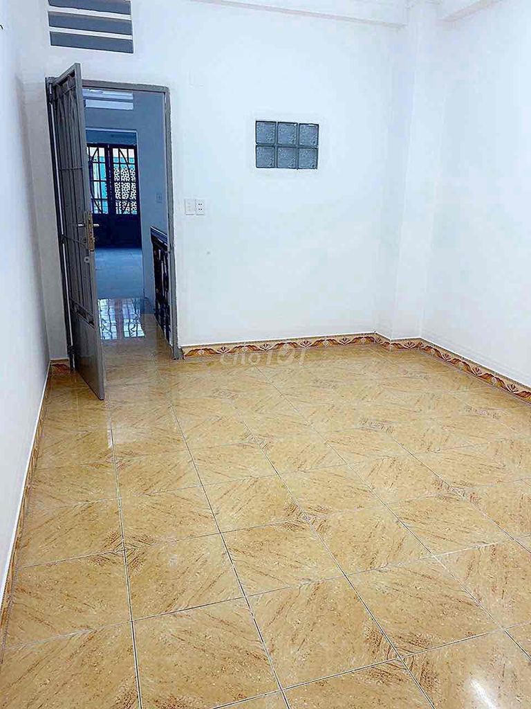 Renting cash houses, five stories, 15/5 across, Tân Vĩnh District 4.