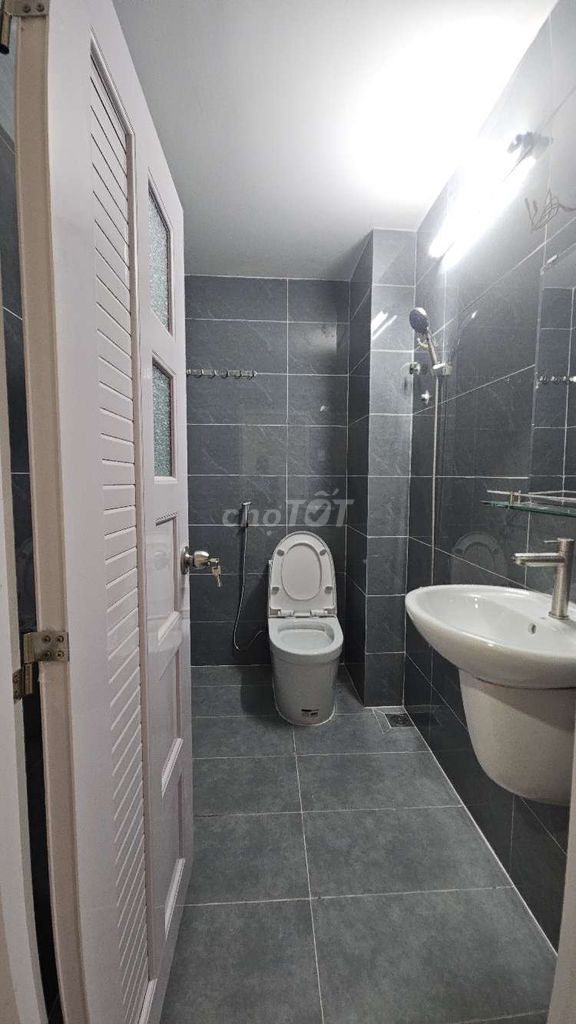 4 bedrooms with a nice four-way front house
