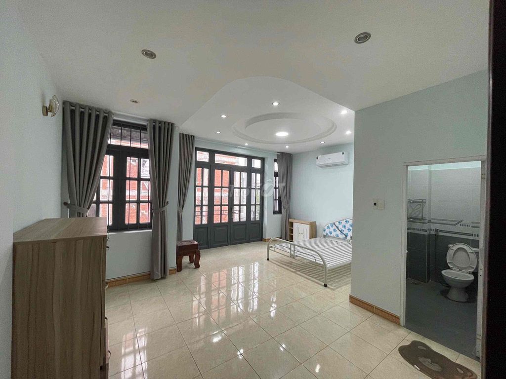 Renting the entire 7th District, 4P 2nd floor 25 million a month.
