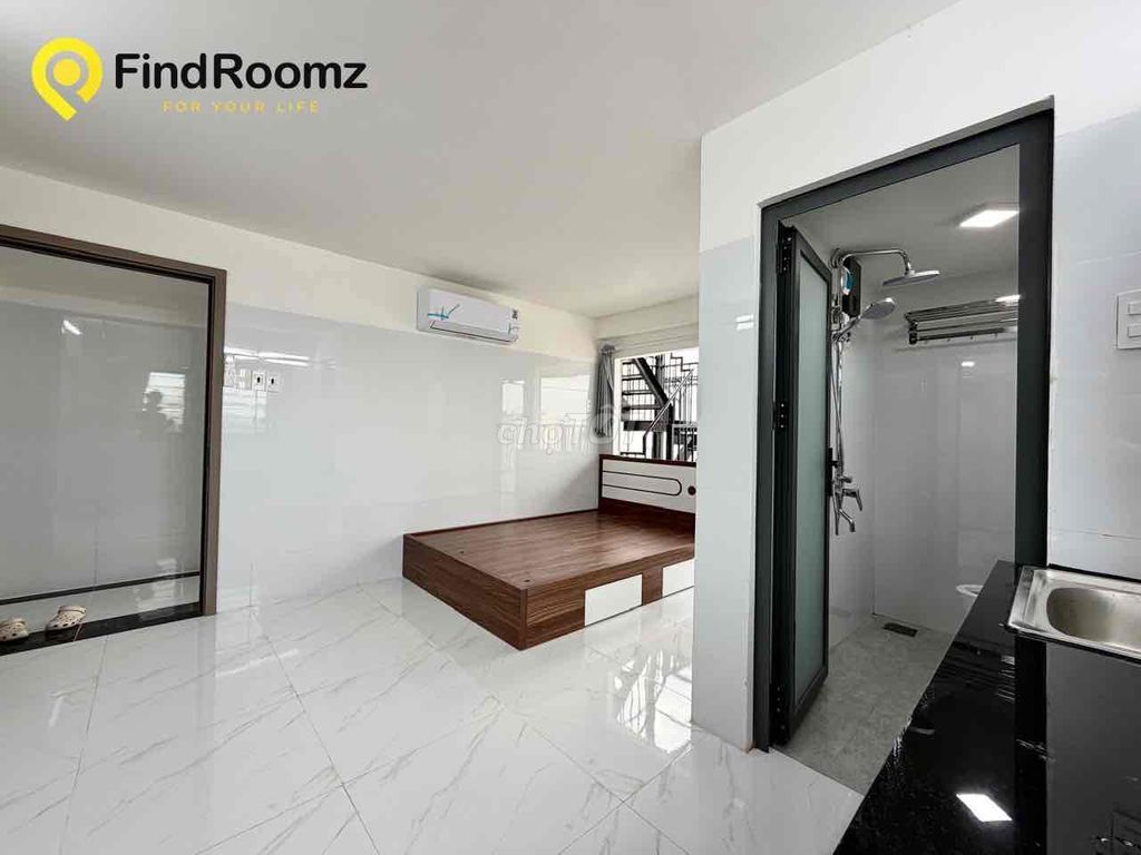 Open a mini-bar building five-and-a-half kilometers from Nguyễn Thái Sơn-7.