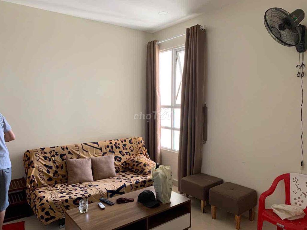 The 2 bedrooms & 2 toilets are leased 8 million a month. Xiang, check the house