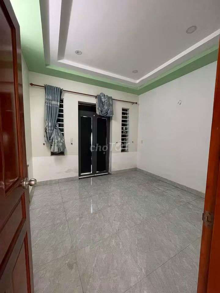 The new house is 100 percent cheap.