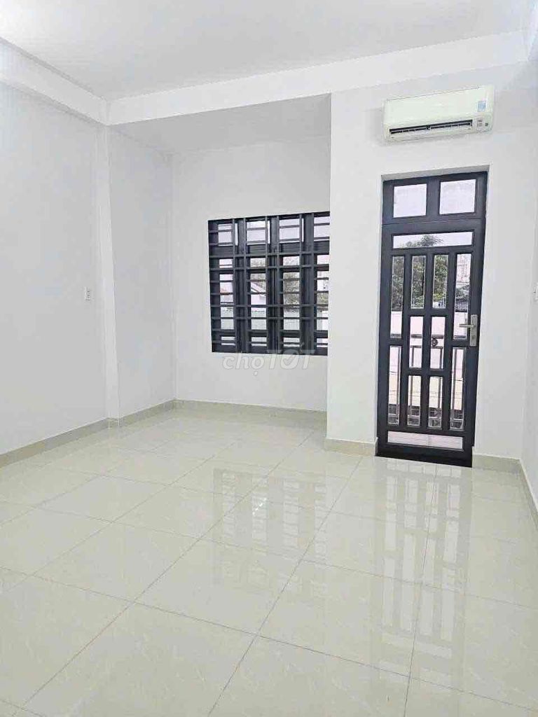 New house painted 3 bedrooms ready số 8 Linh Xuân Thủ Đức air conditioning