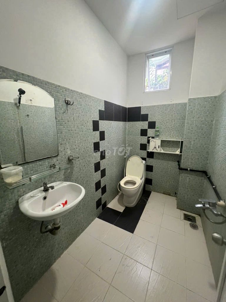 Five-story renter-- Phú Nhuận-- Full furniture.