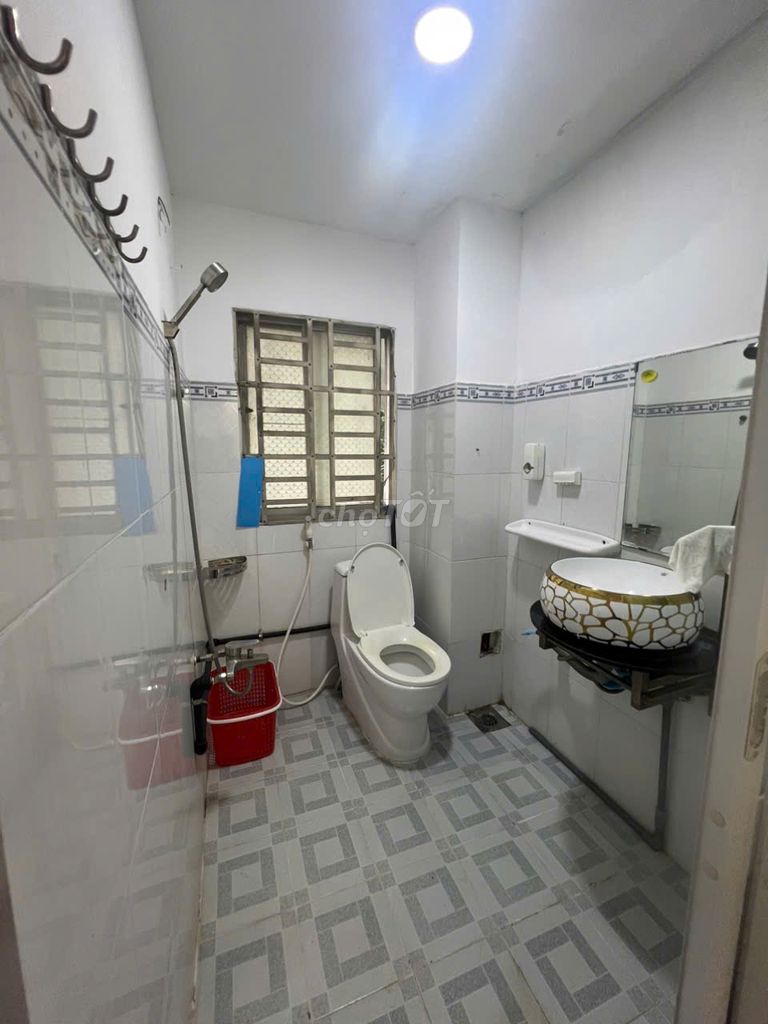 Five-story renter-- Phú Nhuận-- Full furniture.