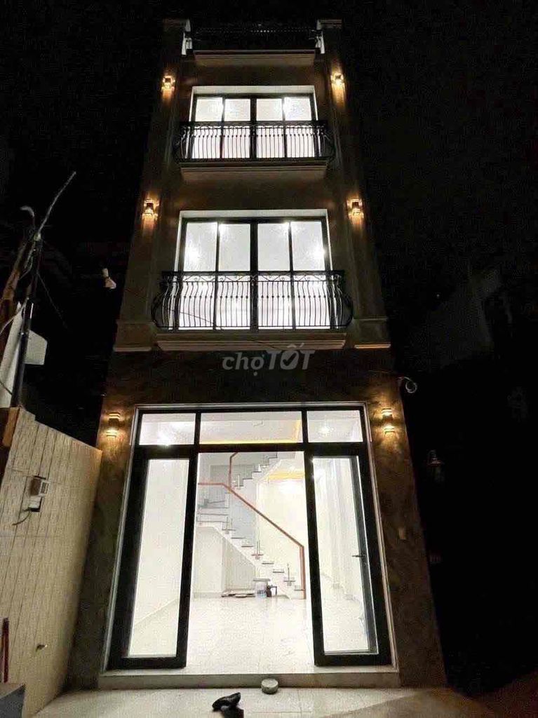Nguyễn Văn Lượngs across fromtte 5 bedrooms.