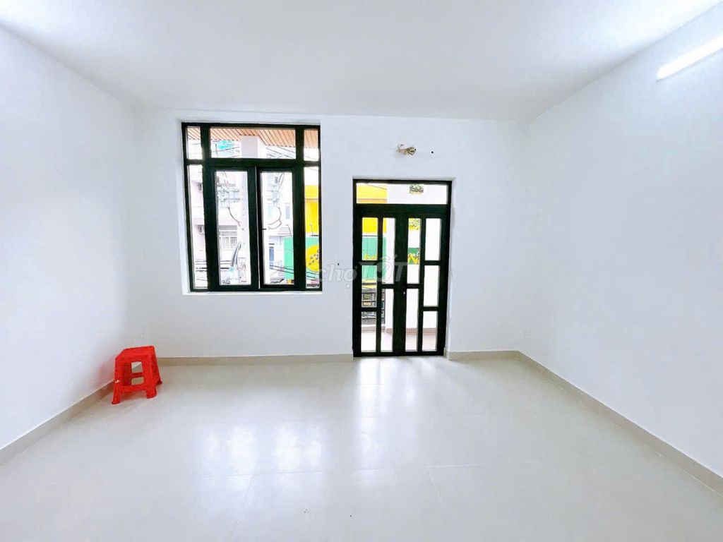 Rent 12 B Hồng Lạc-711 Q.Tân Bình near the Sand House