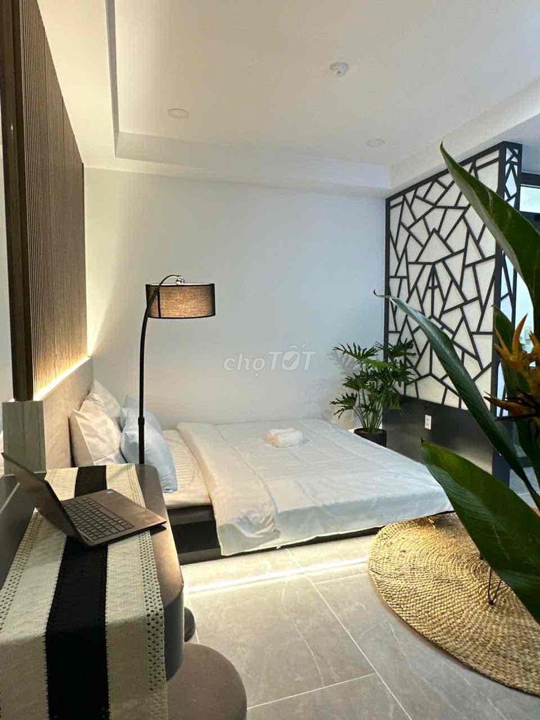 Stuido full-on furniture end Nguyễn Oanh-passes down four stations