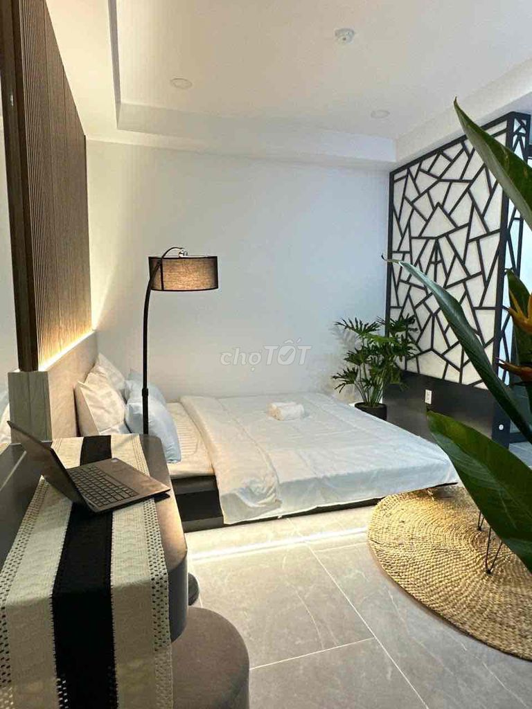 Stuido full-on furniture end Nguyễn Oanh-passes down four stations