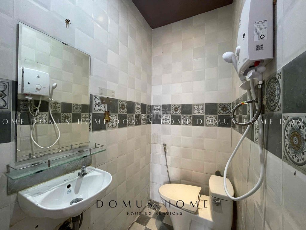 A big bedroom close to Marte Mart District 7