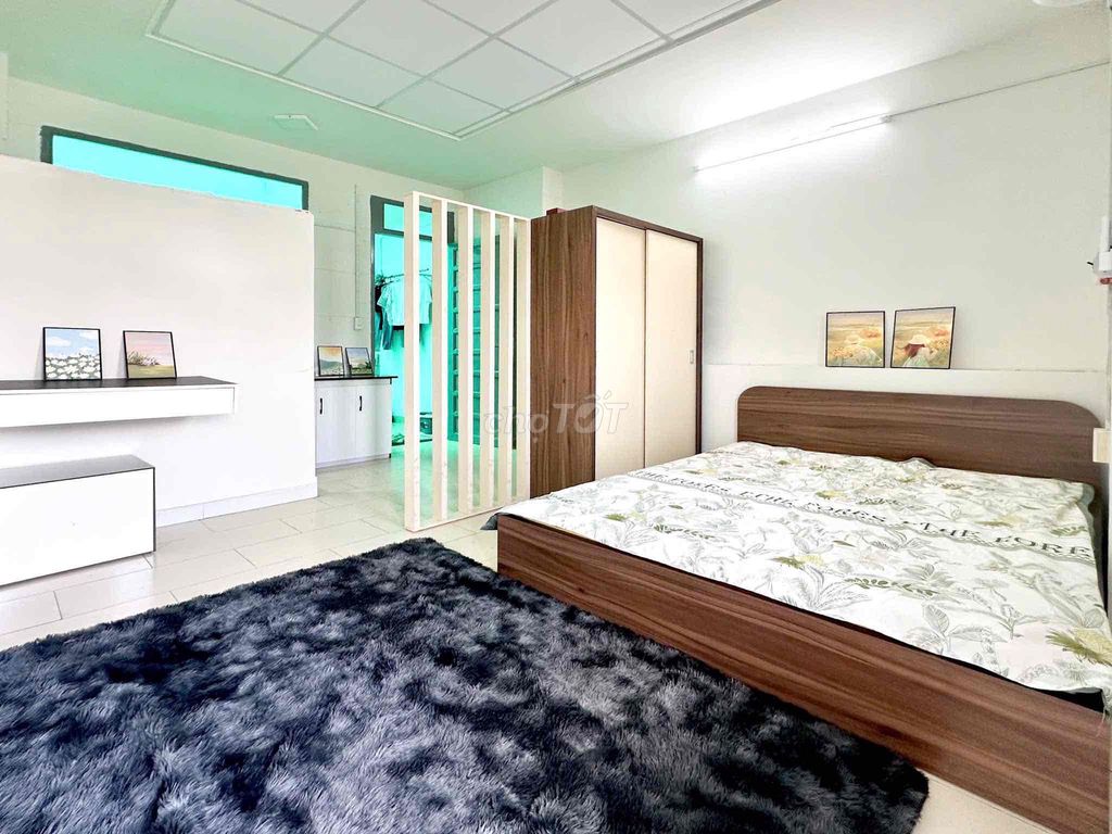 available Bancol air elevators - near four quarters.