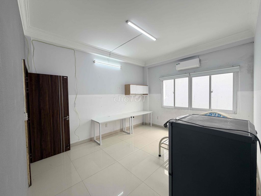 Room RLiên Phường x REZ RlS RlC