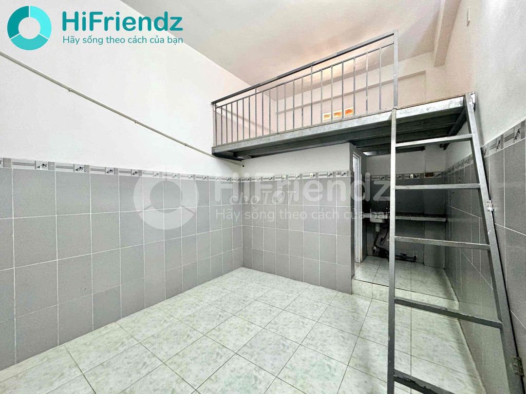 Trần Thị Cờ width 28 meters, cash elevator near uth, MD, Heniken