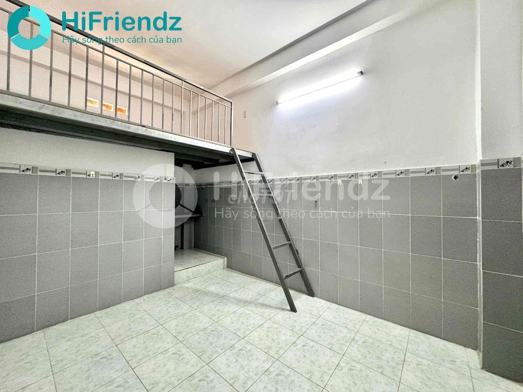 Trần Thị Cờ width 28 meters, cash elevator near uth, MD, Heniken