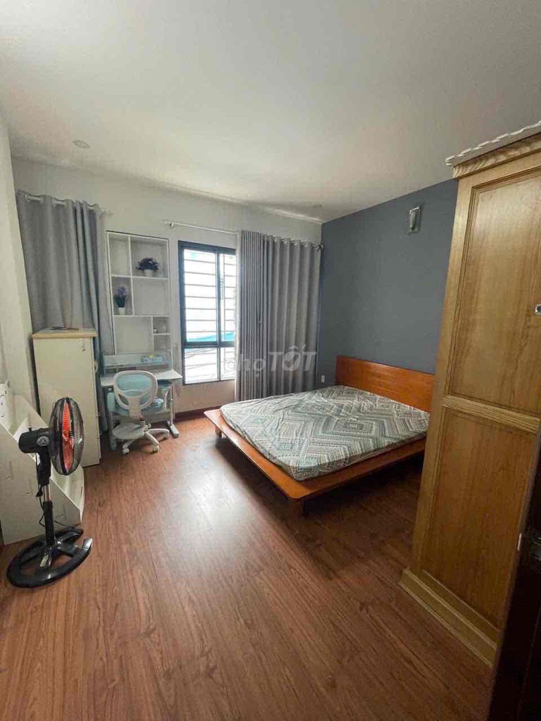 Nice house. Two-story bedrooms. 102 Lã Xuân Oai.