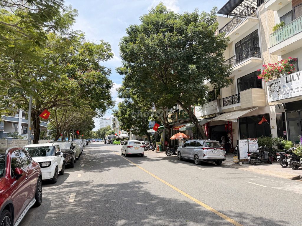 Rent a fine street - Jamona City - Đào Trí -120 D4 - 20 M street