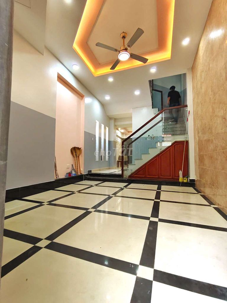 Rent house number 752/ Lạc Long Quân on 8th, Tân Bình