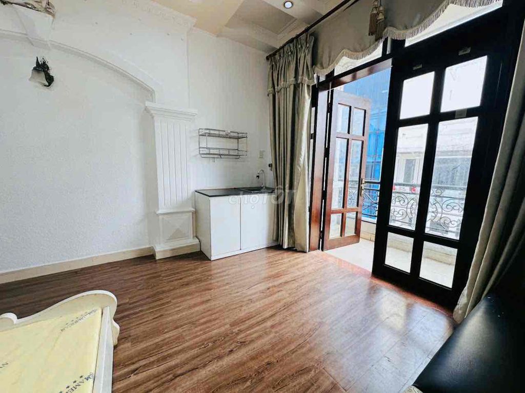 studio - balcony - Full interior