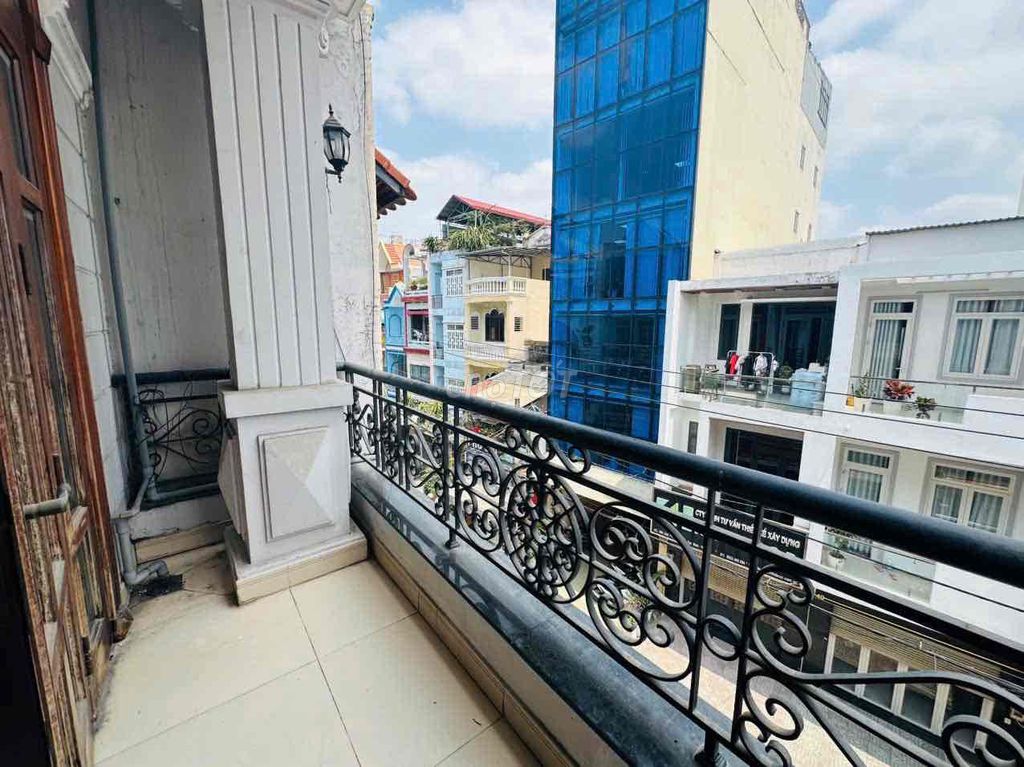 studio - balcony - Full interior