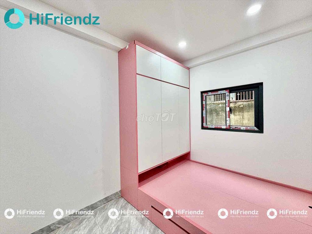Rent the skylight studio.