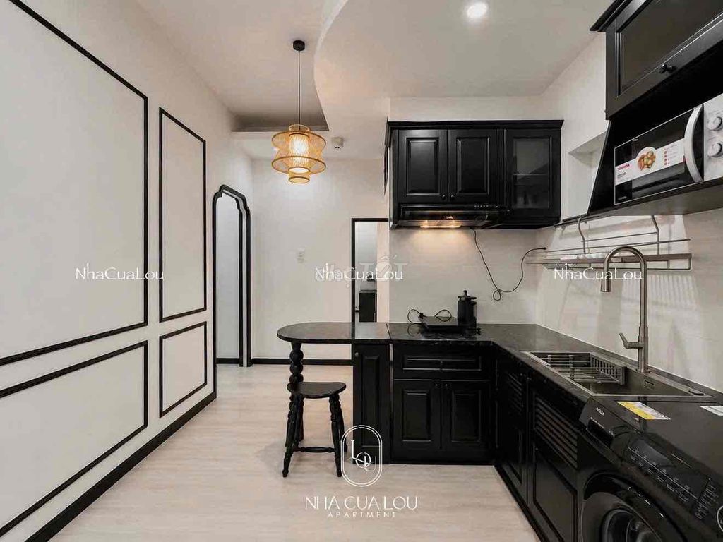 Hot apartment one bedroom luxry full of fine furniture right at the top of Lê Văn Sỹ.