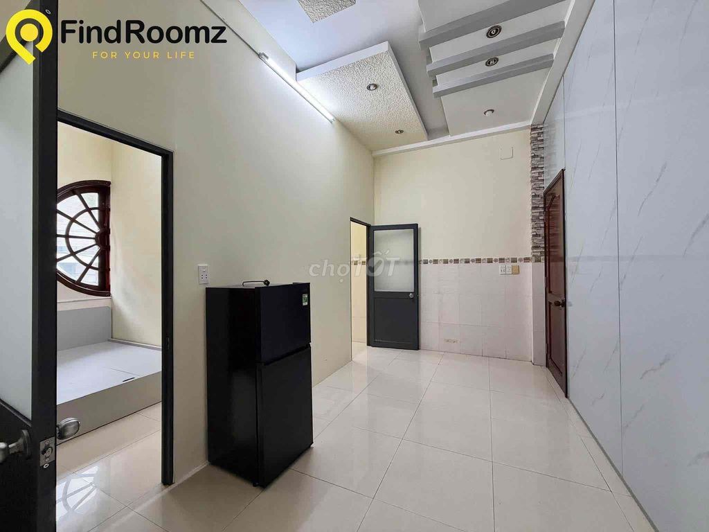 Three bedrooms. One bathroom. 60 meters.