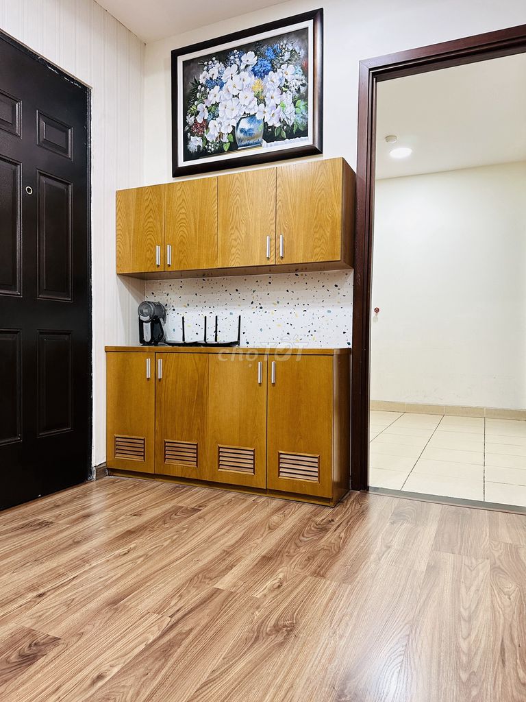 It's a good price right in front of Cộng Hòa. 70 M2 (2 bedroom - 2 toilet) Cộng Hòa Plaza