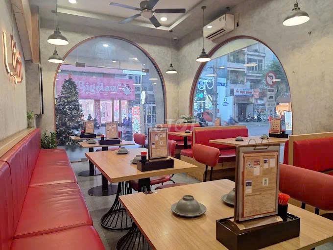 Renting cash house 393 Sư Vạn Hạnh, District 10 – 225 M2, 3 floors, 82 million.