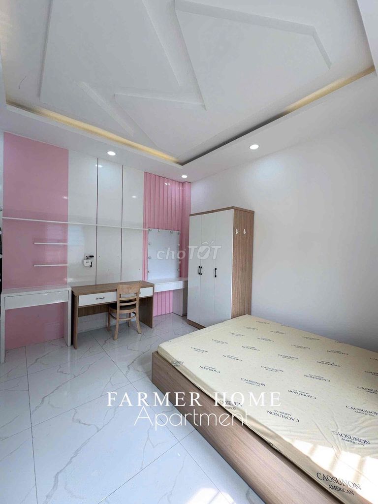 studio 30 M2 full interior window 011 stream right 04 district 10 01000 walk only 100 M
