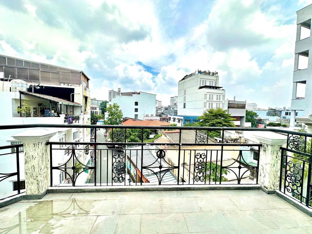 Room 1 bedroom 1 living room, balcony 40 meters.
