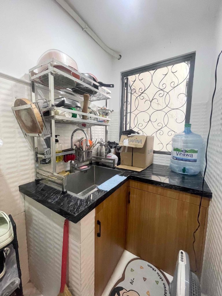 A full-story kitchen bedroom.
