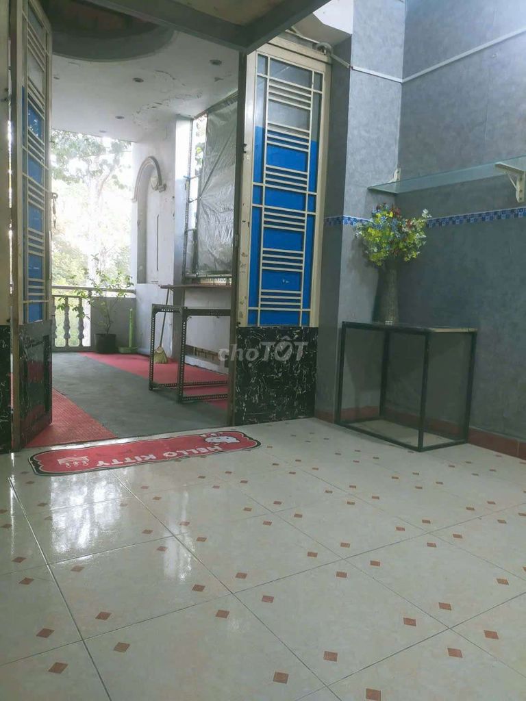 Rent room, next to University ueh, student prices