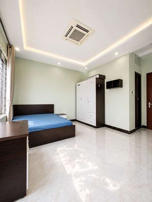 The room next to the University of Parley.
