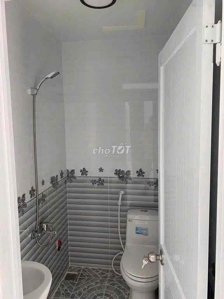 New room, 154/41.