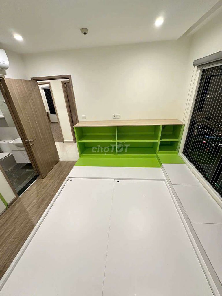 The balcony room in the apartment.
