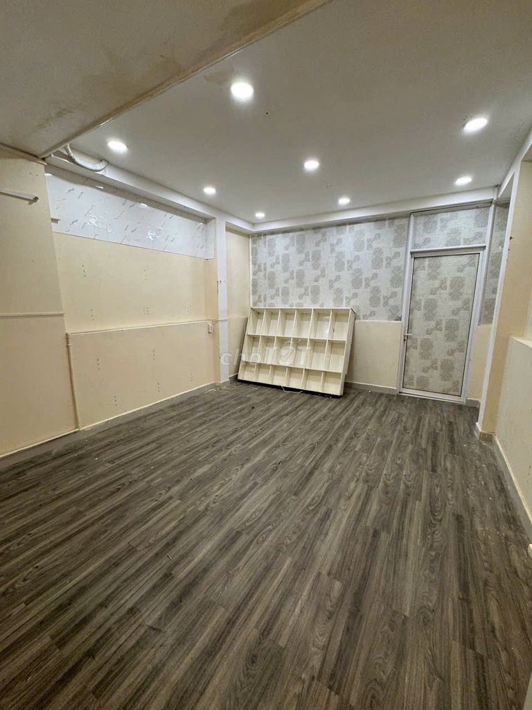 Rent a Trần Thiện Chánh District 10 4 X22 M ground 4 floors, 50 million