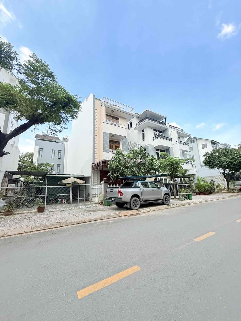 Rent a Green House for Watc Street, area: 140 square feet of 14 meters, at 28 million