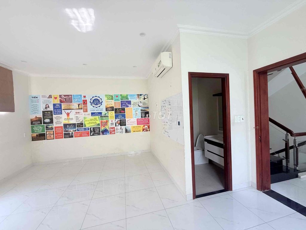 Rent a Green House for Watc Street, area: 140 square feet of 14 meters, at 28 million