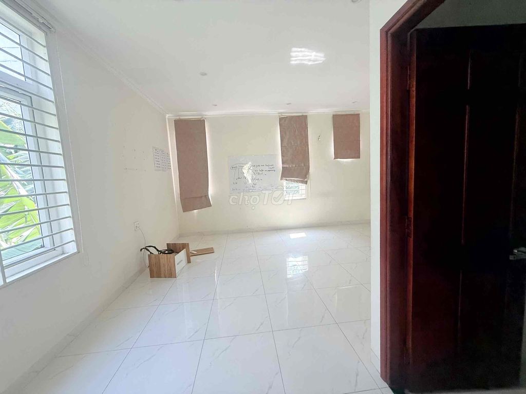 Rent a Green House for Watc Street, area: 140 square feet of 14 meters, at 28 million