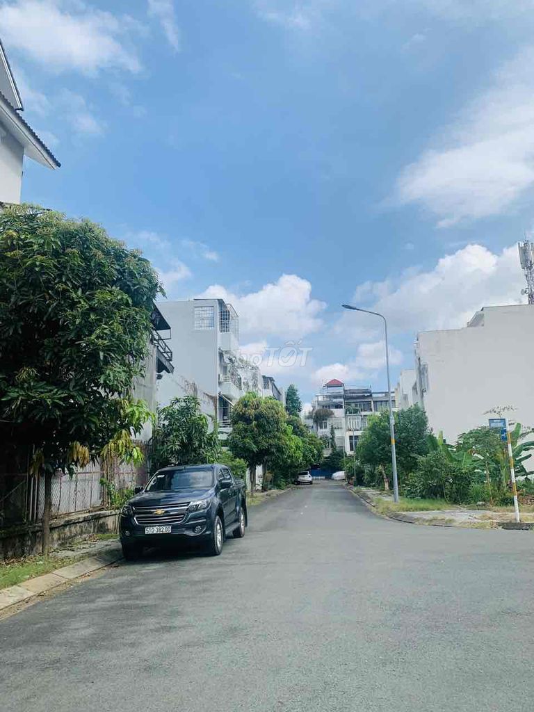 Rent a Home for the House of Dreadful, Happy Dragon, Area: 140 m2/23 million