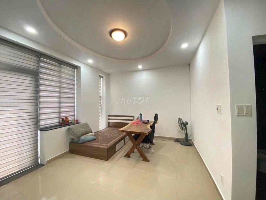 Rent a Home for the House of Dreadful, Happy Dragon, Area: 140 m2/23 million