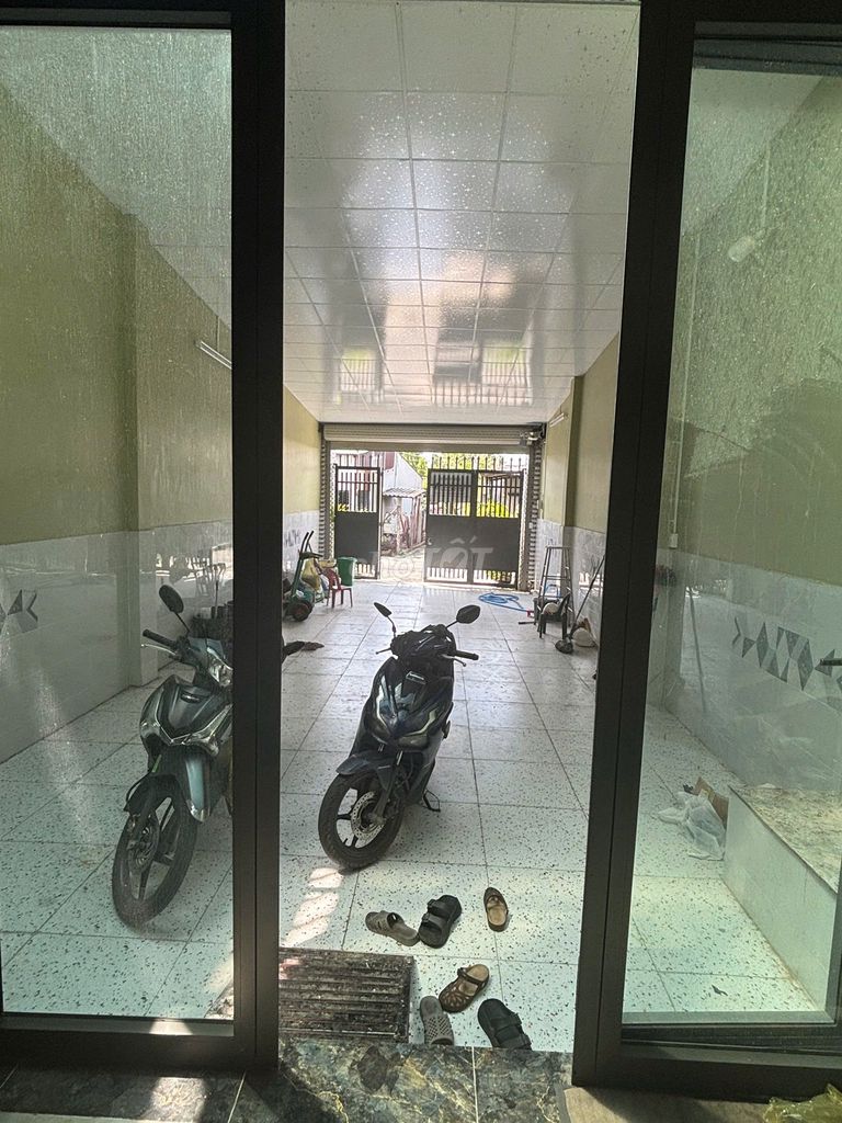 Rent a Xuân Thới Thượng 13 cash house, built 5 x53 meters, 100% native.