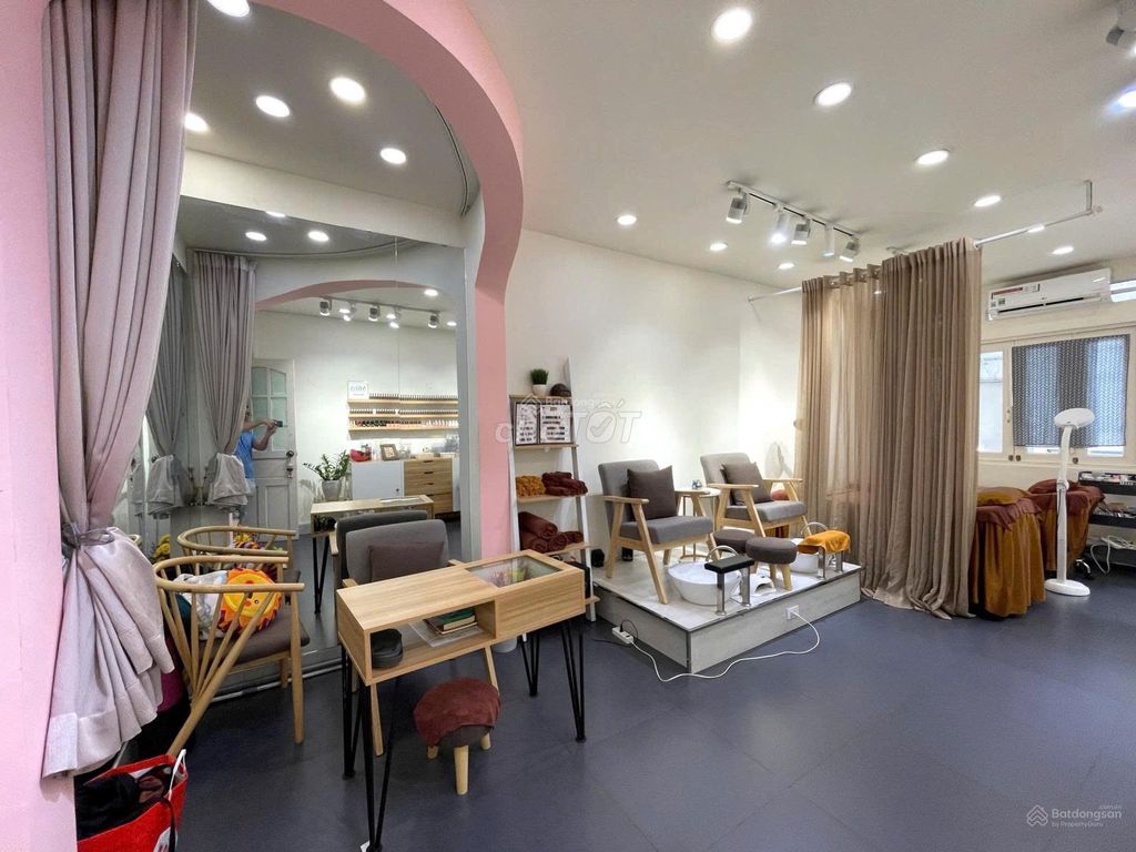 Renting an alley house on March 20th, Lê Văn Sỹ, District 3 -- 2 stories, 4 bedrooms -- 28 million.