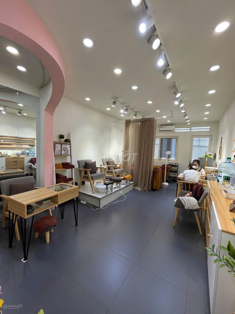 Renting an alley house on March 20th, Lê Văn Sỹ, District 3 -- 2 stories, 4 bedrooms -- 28 million.