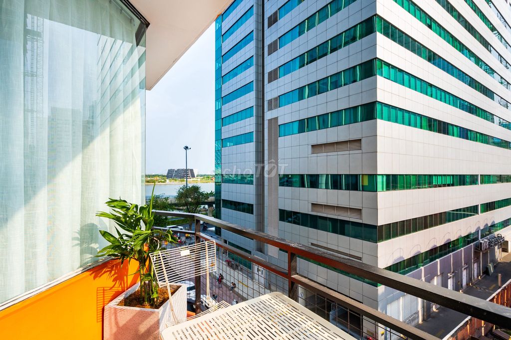 Bến Nghé District Service apartment 1 near the Saint's Livincom co-founded the maze site