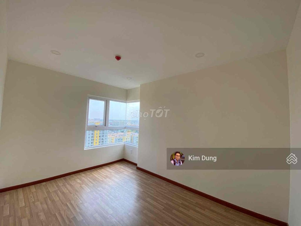 Rent a Diamond sitting room 2 bedroom 2 8.5 million empty toilets
