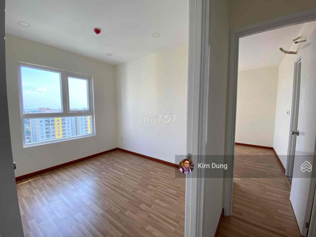 Rent a Diamond sitting room 2 bedroom 2 8.5 million empty toilets