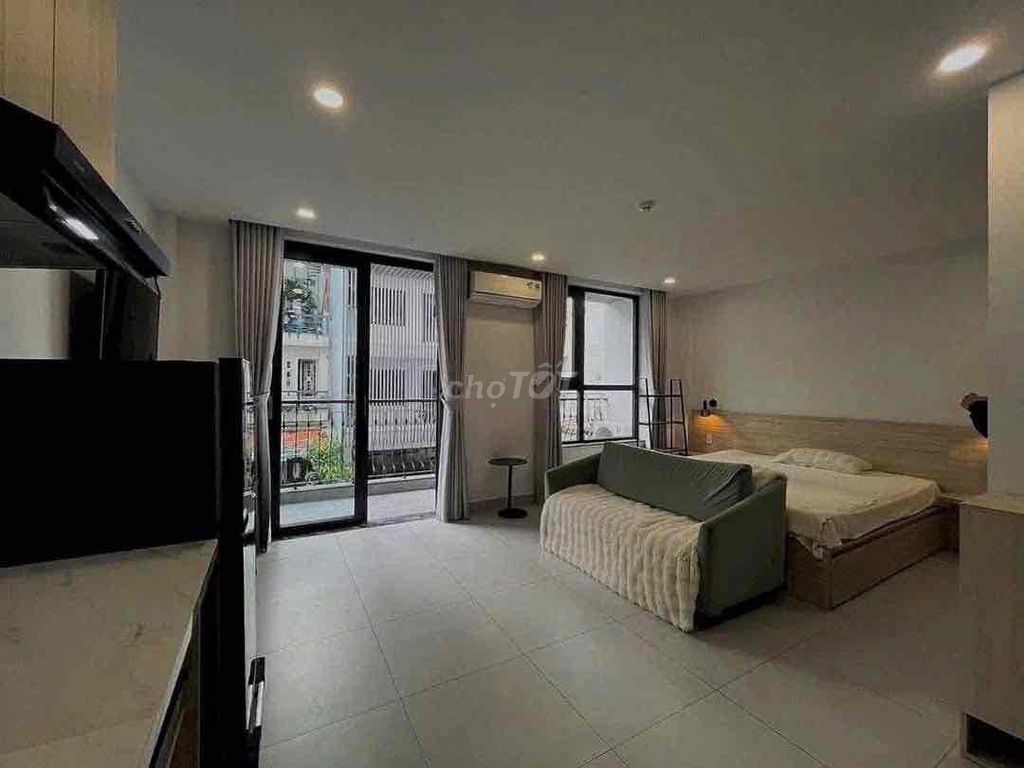 Rent a ten-full new furniture at 10/50%.