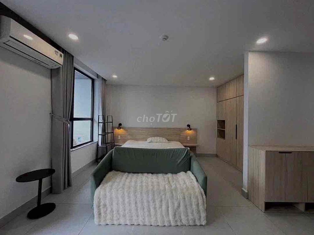 Rent a ten-full new furniture at 10/50%.