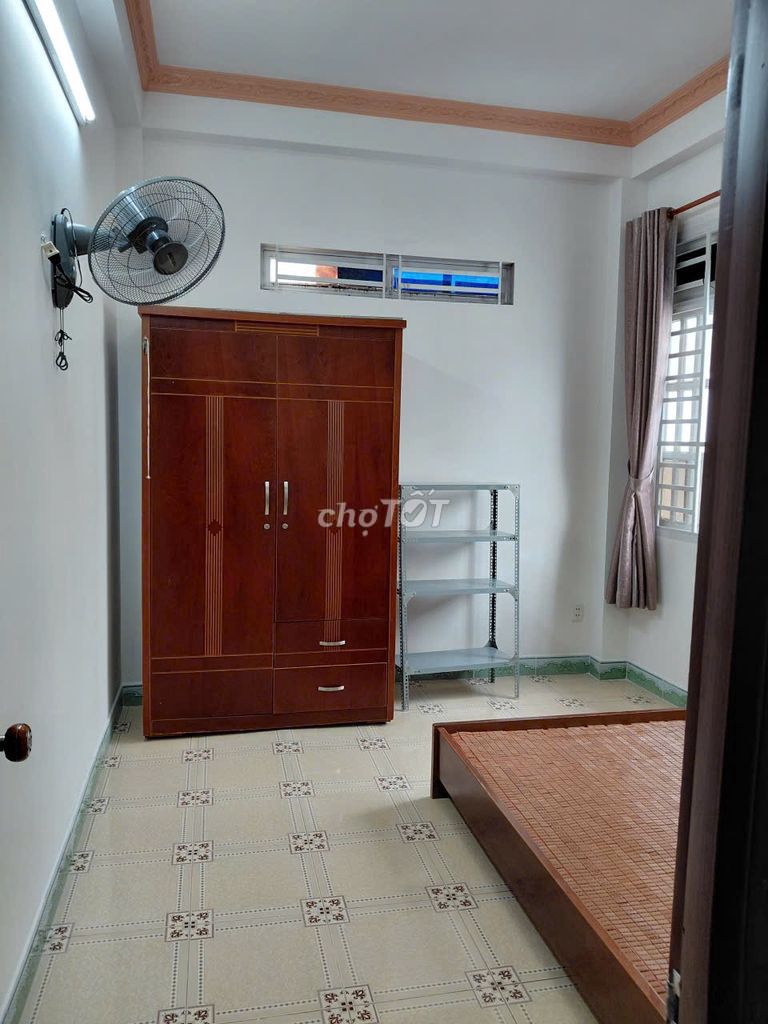 The air conditioner interior, free Wi-Fi, near the market